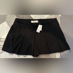 Hollister Mini Skirt w/ Built in Shorts + Pockets, Black, Size XL, NWT